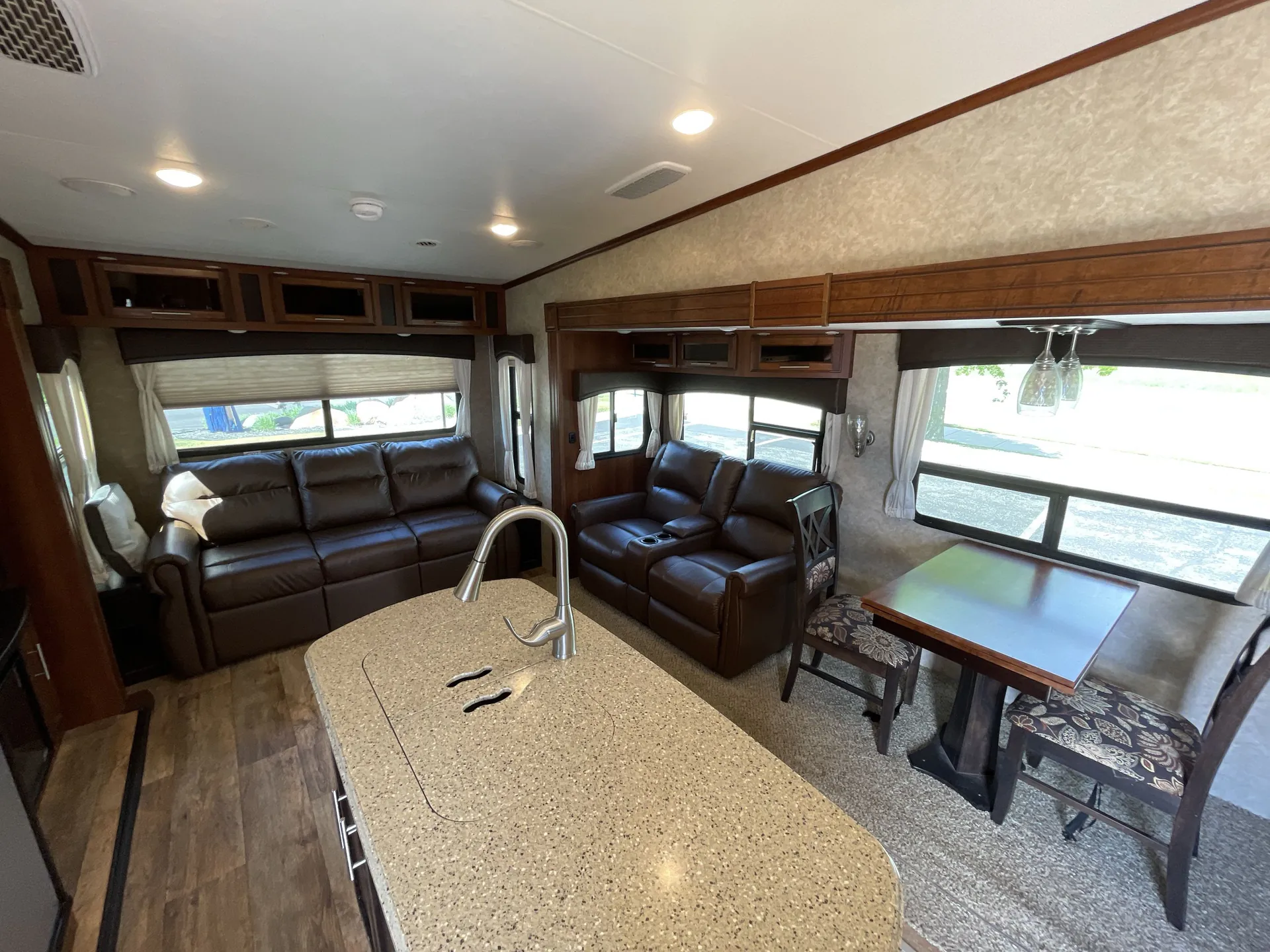 2017 Jayco Eagle 321RSTS - Photo 3