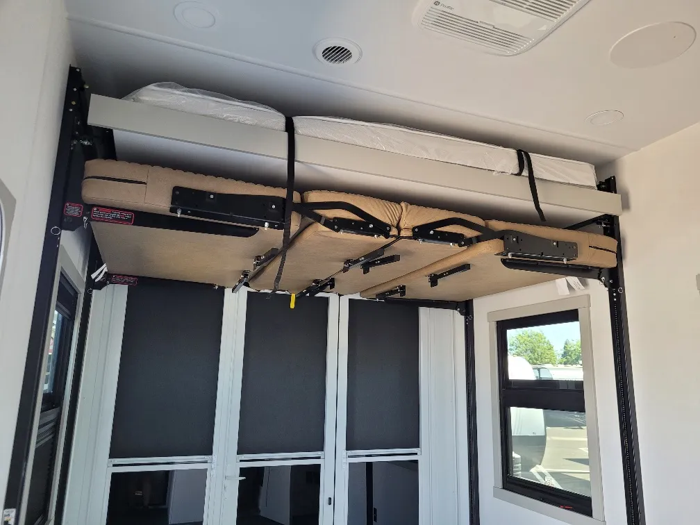 2026 Brinkley Model G 3970, Photos photo 13