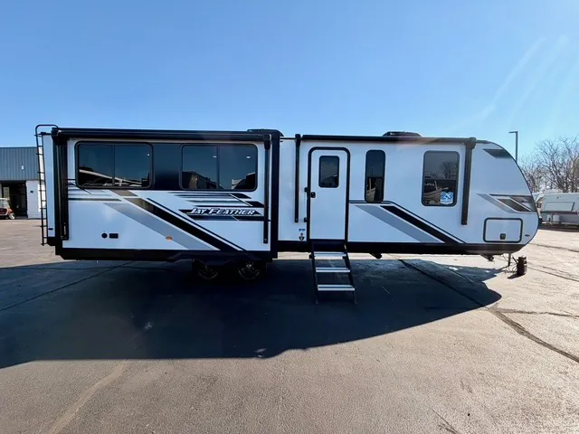 2026 Jayco Jay Feather 32RL - Photo 3