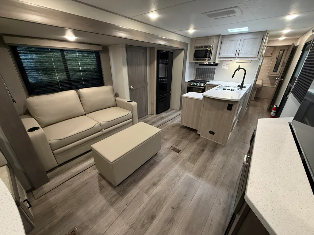 2026 Coachmen Catalina Legacy Edition 283RNR, Photos photo 12