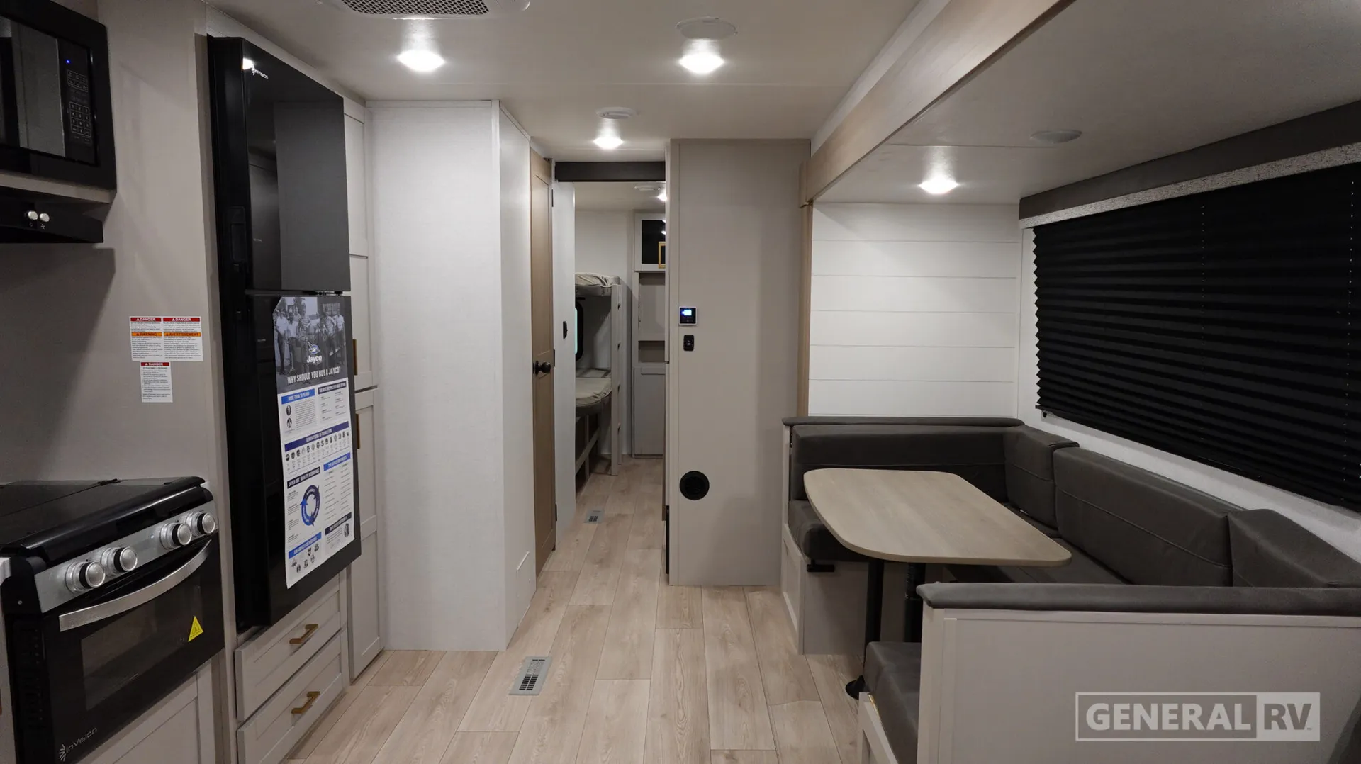 2027 Jayco Jay Flight SLX 321BDS - Photo 3