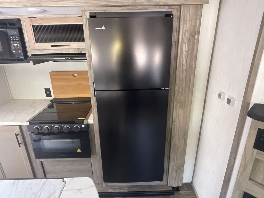 2021 Forest River Cherokee Alpha Wolf 33BH-L, Photos photo 8