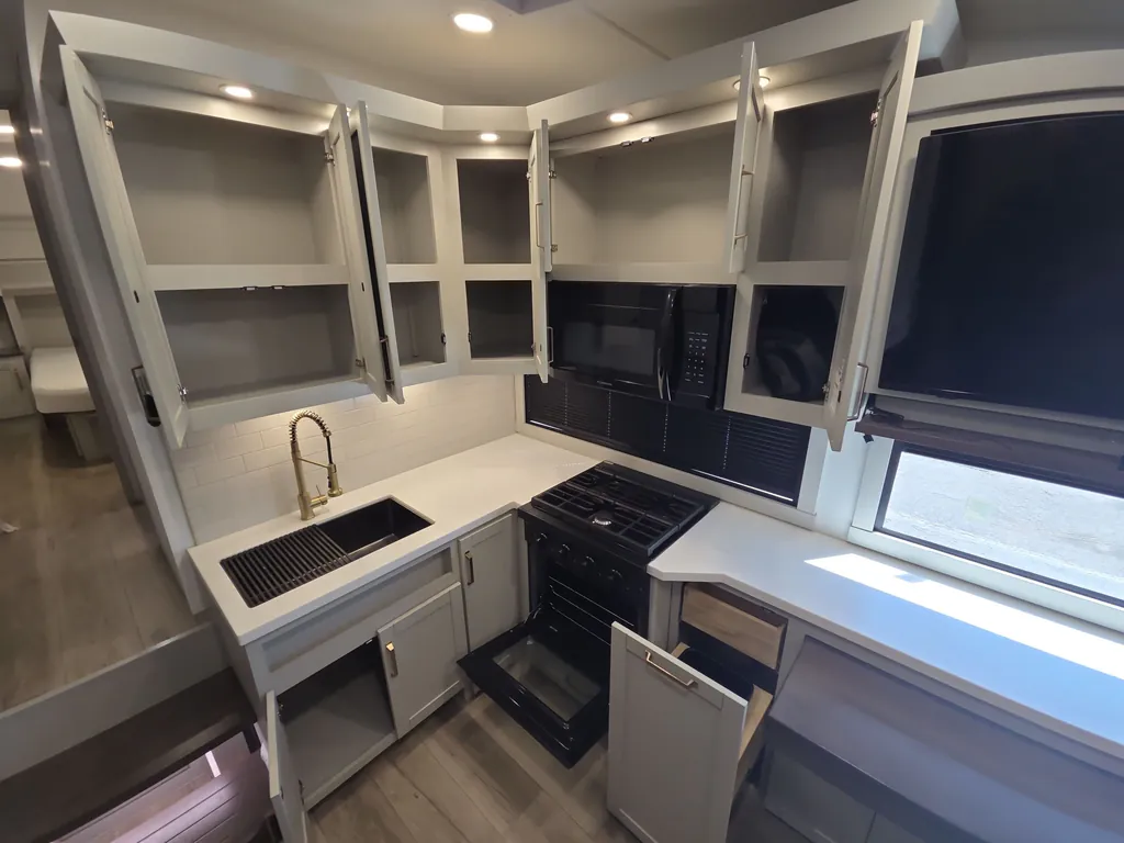 2025 Brinkley Model Z 2670, Photos photo 11