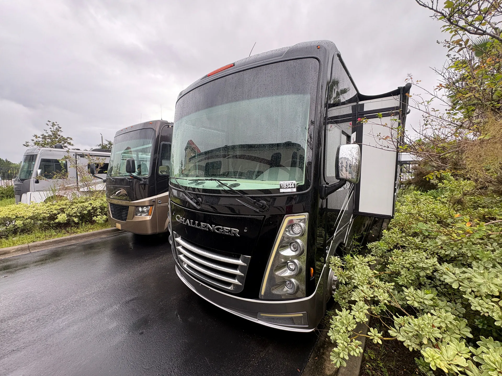 2023 Thor Motor Coach Challenger 36FA - Photo 3