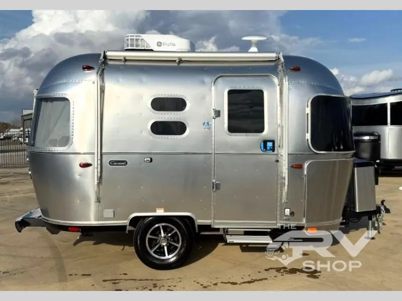 2025 Airstream Caravel 16RB - Photo 3