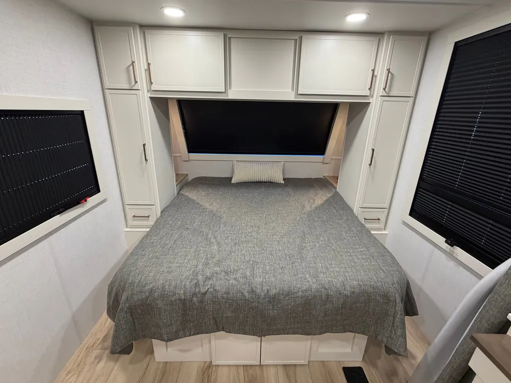 2026 Brinkley Model I 235, Photos photo 15