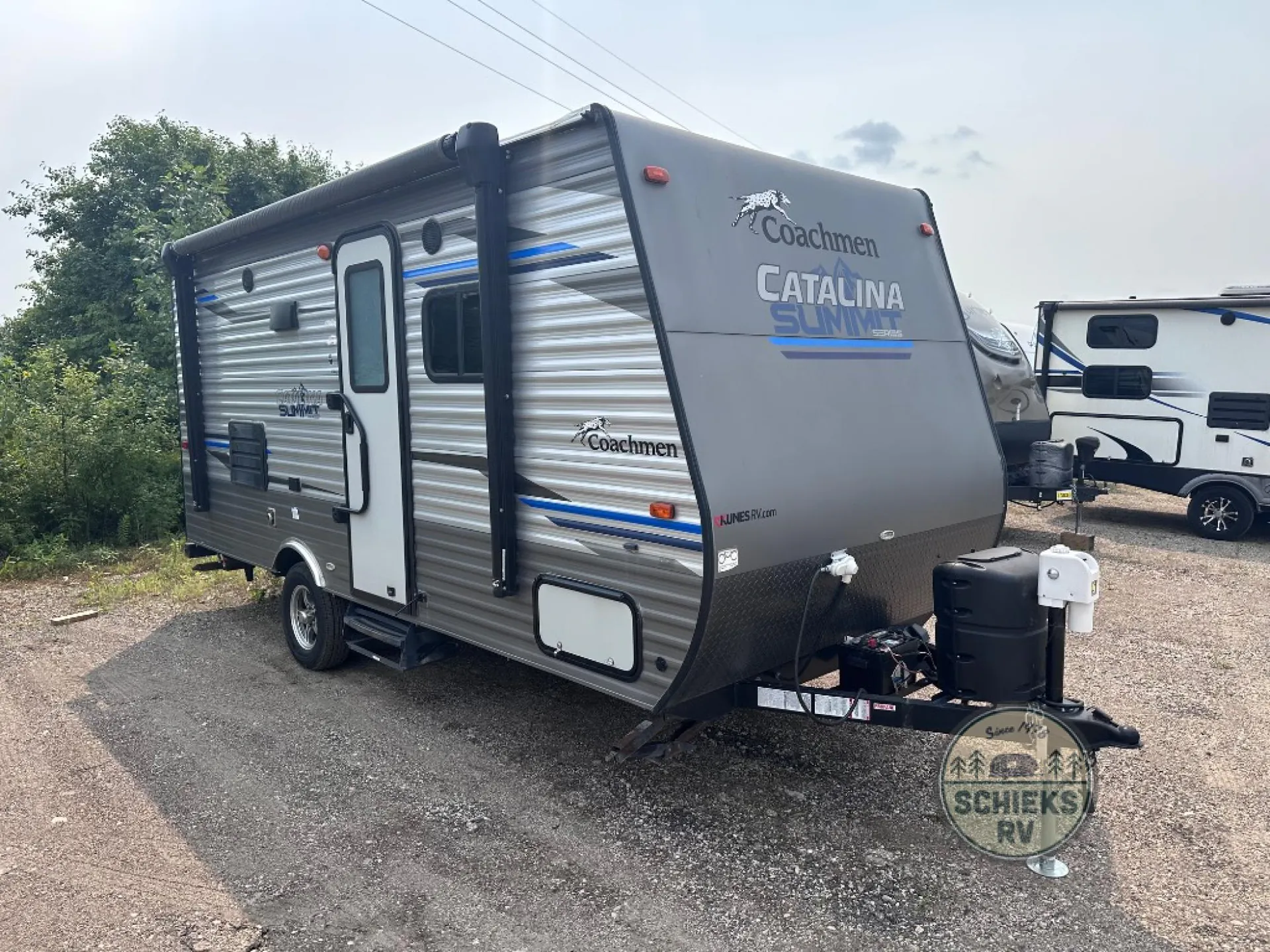2020 Coachmen Catalina Summit 172FQ - Photo 2