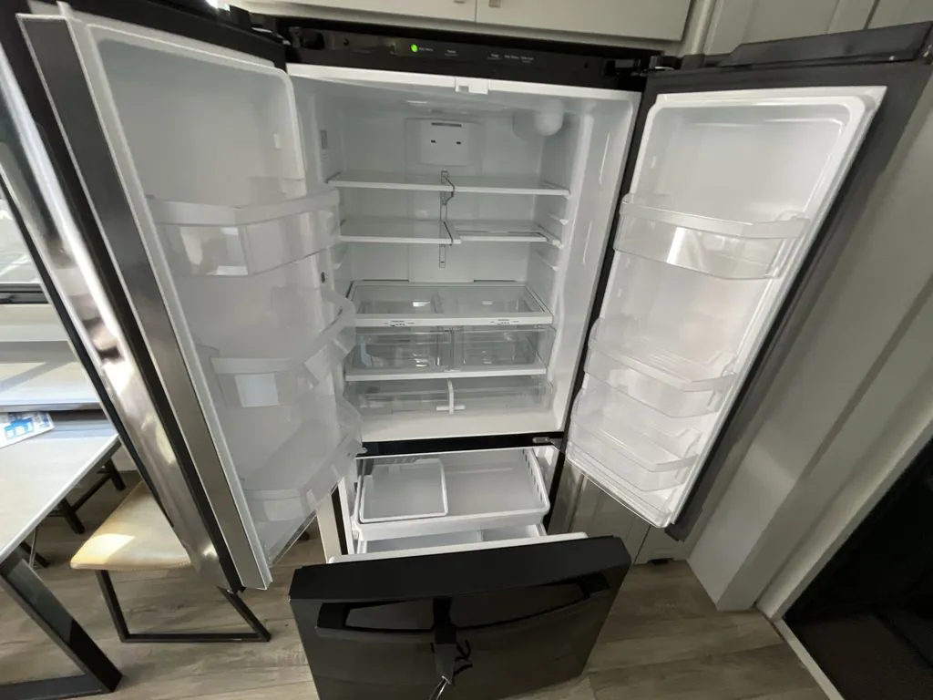 2025 Brinkley Model G 3250, Photos photo 9