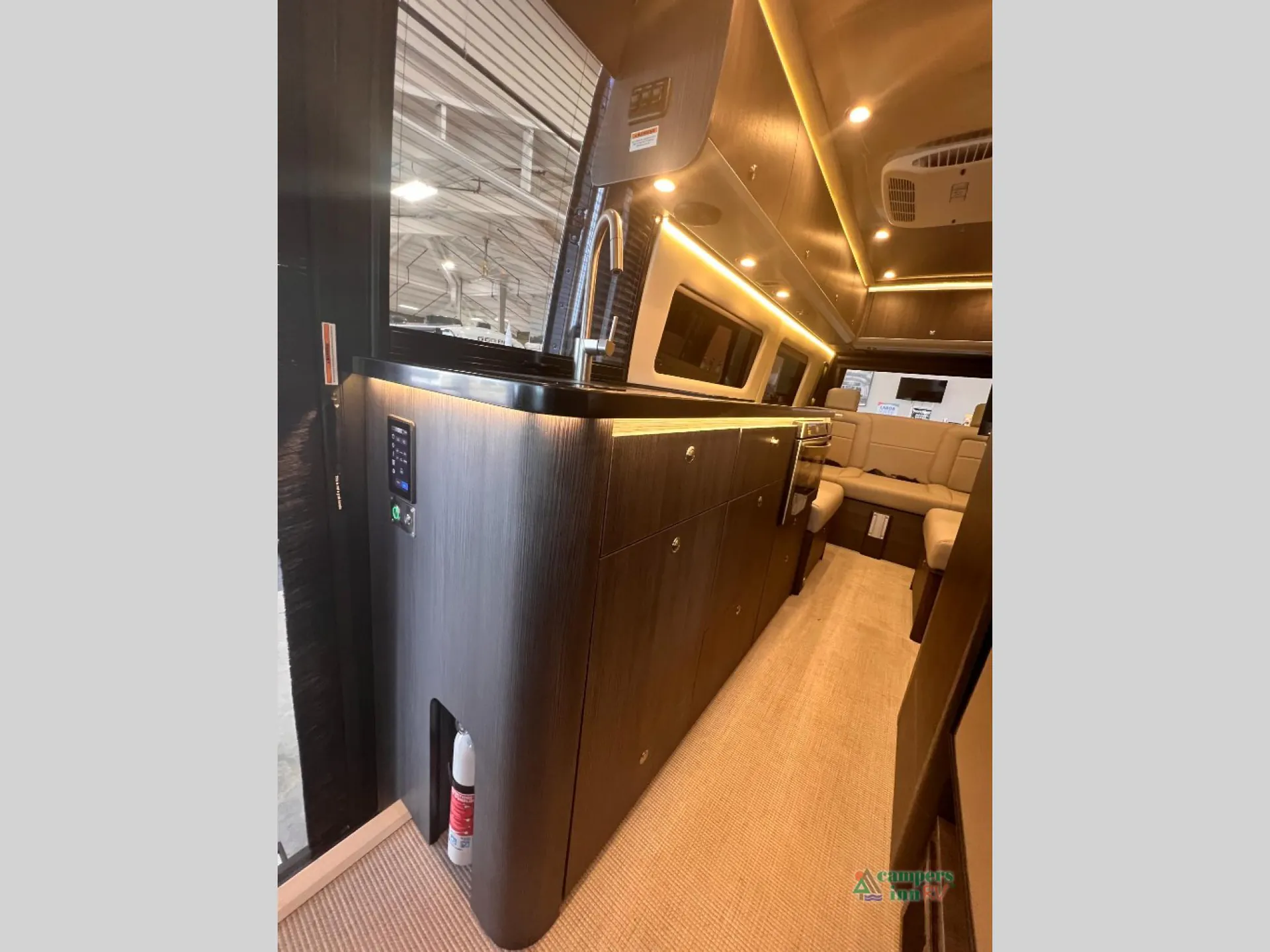 2025 Airstream Interstate AWD - Photo 4