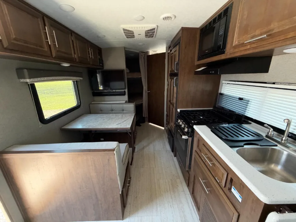 2019 Forest River Rockwood Mini Lite 2508, Photos photo 4