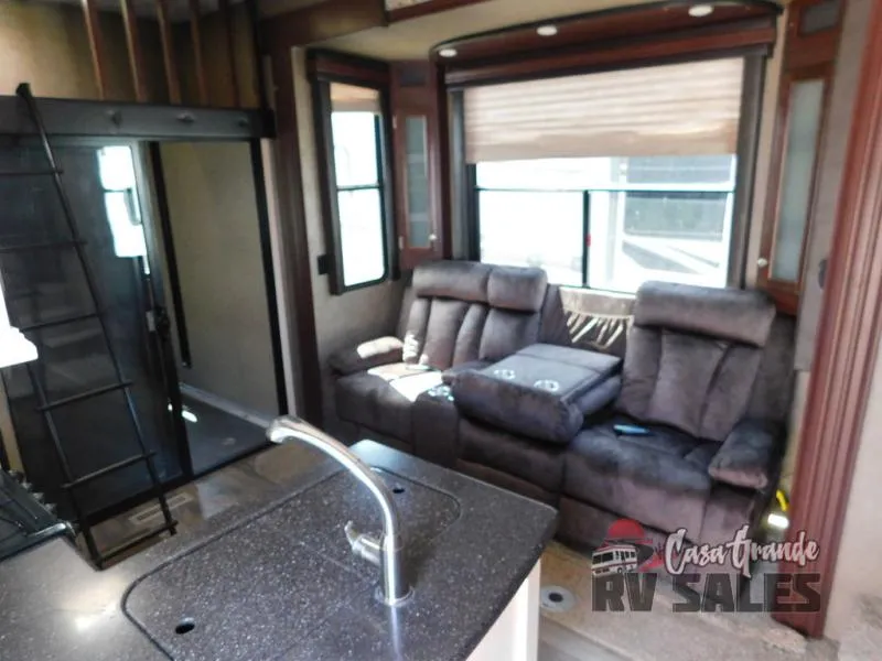 2015 Heartland Road Warrior Used    310 - Photo 4