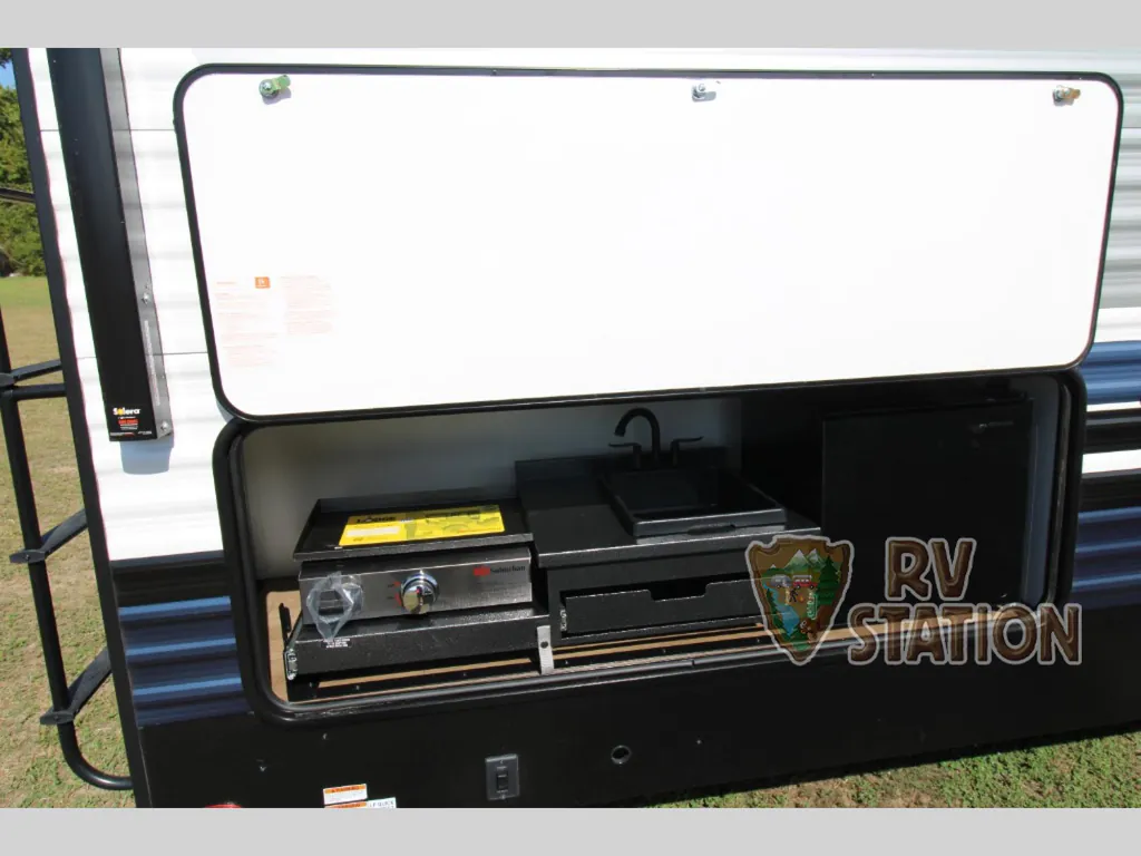 2027 Forest River Puma 32BHQS, Photos photo 15