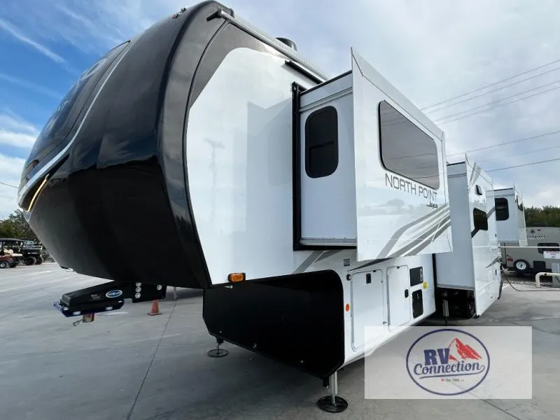 2026 Jayco North Point 382FLRB - Photo 4