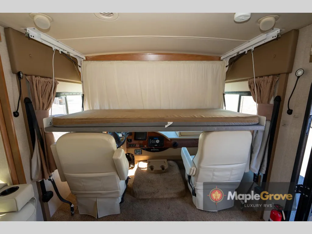 2014 Winnebago Vista 35B, Photos photo 36