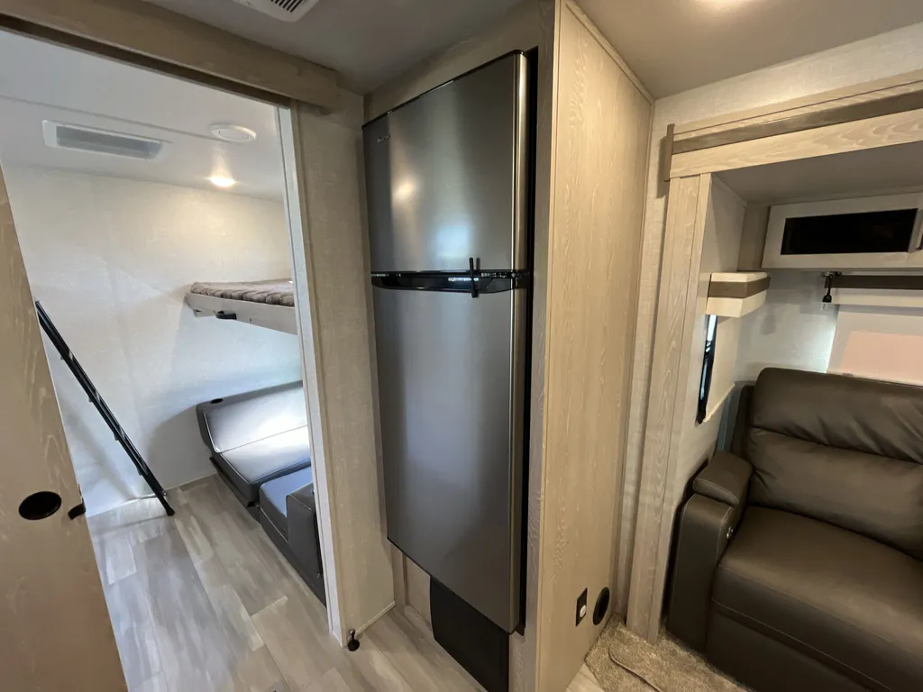 2022 Forest River Rockwood Ultra Lite 2911BS, Photos photo 8
