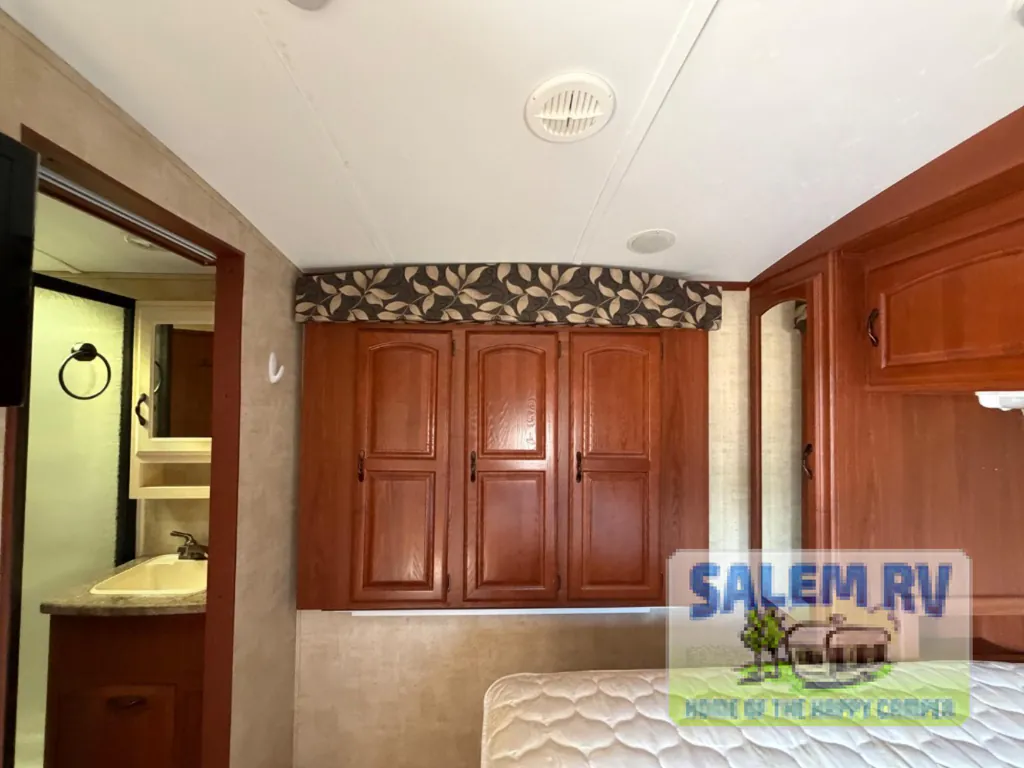 2012 Keystone Outback 298RE, Photos photo 31
