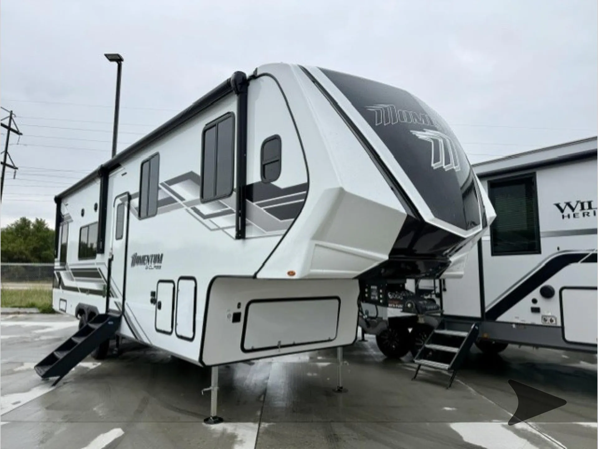 2027 Grand Design Momentum G-Class 325G - Photo 3