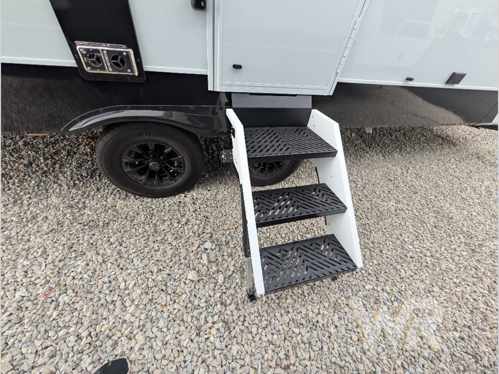 2026 Brinkley Model Ix 23X, Photos photo 3