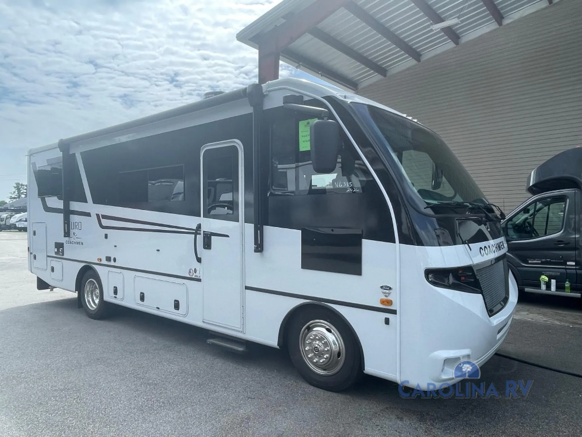 2026 Coachmen Euro 25LE - Photo 2