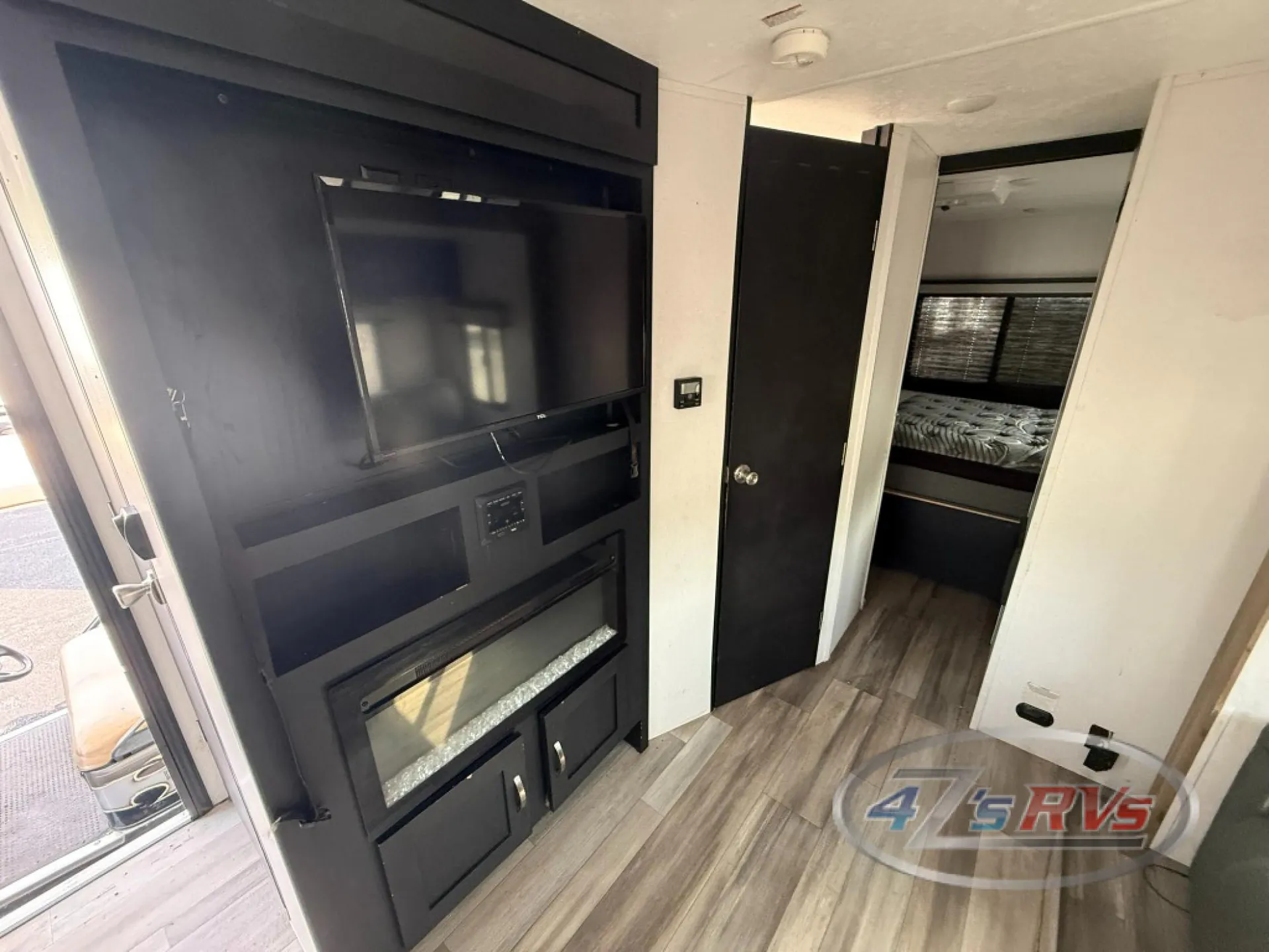 2022 Coachmen Freedom Express Ultra Lite 259FKDS - Photo 4