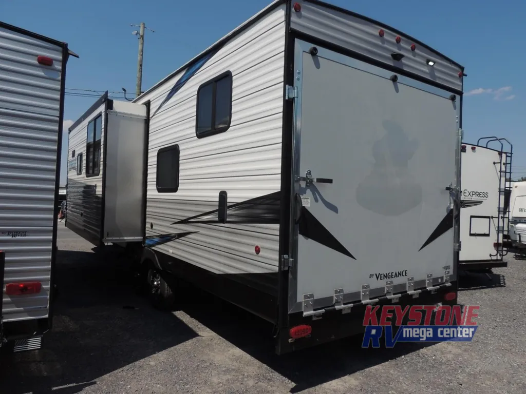 2021 Forest River Vengeance Rogue 29KS, Photos photo 3