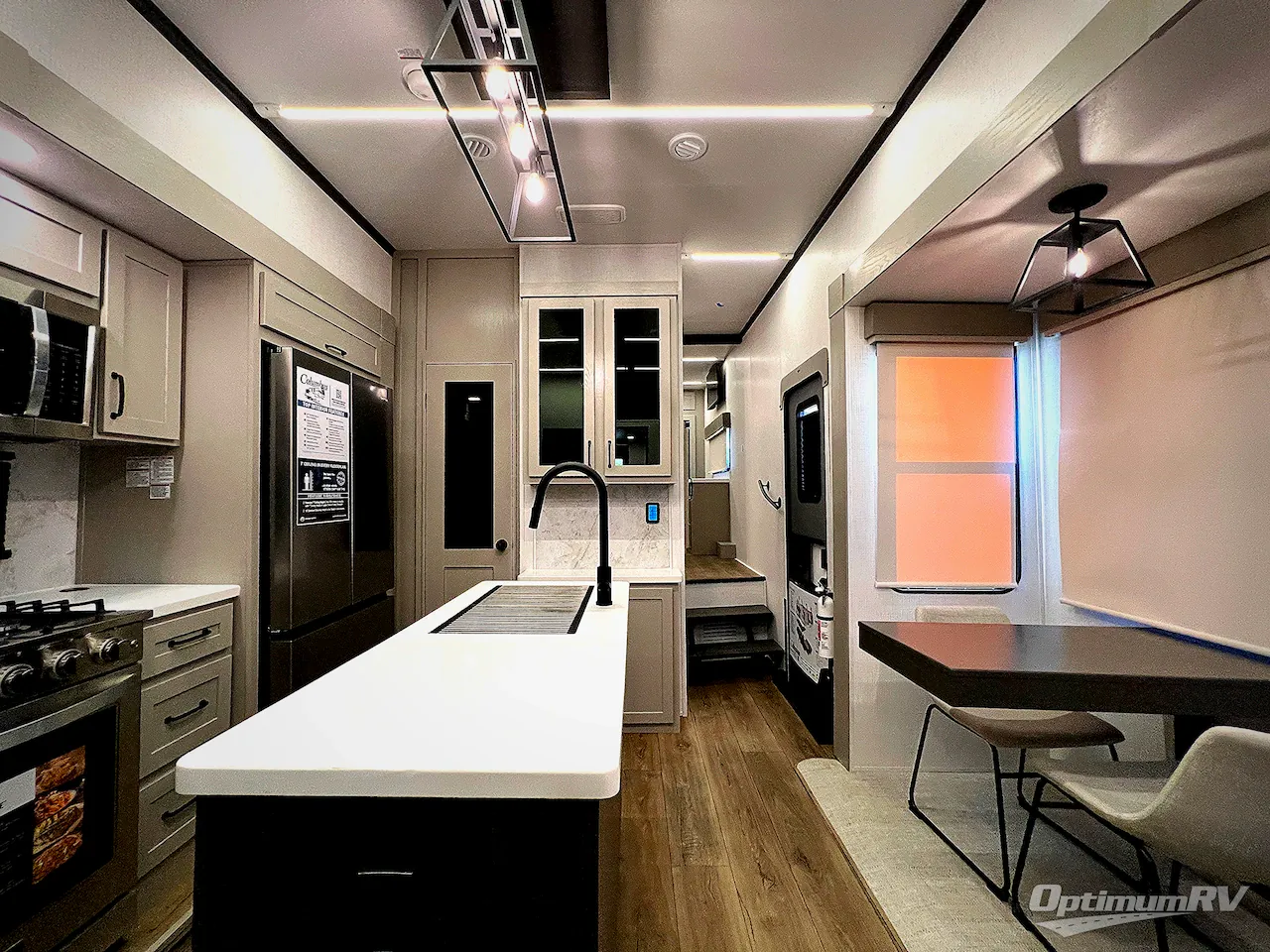 2025 Palomino Columbus 376DS - Photo 4