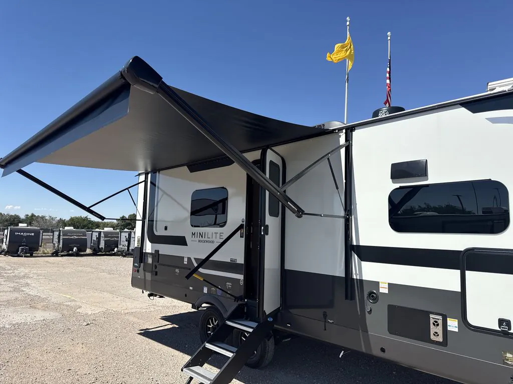 2027 Forest River Rockwood Mini Lite 2523MBR - Photo 4