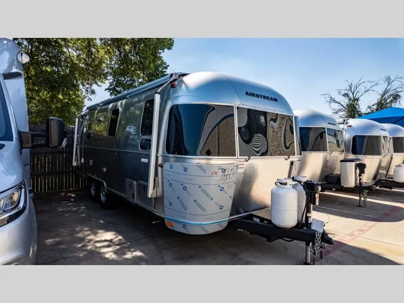 2026 Airstream International 25FB - Photo 4