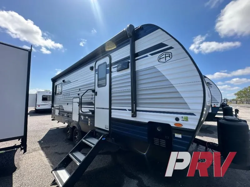 2025 Palomino Puma 22FKQ - Photo 4