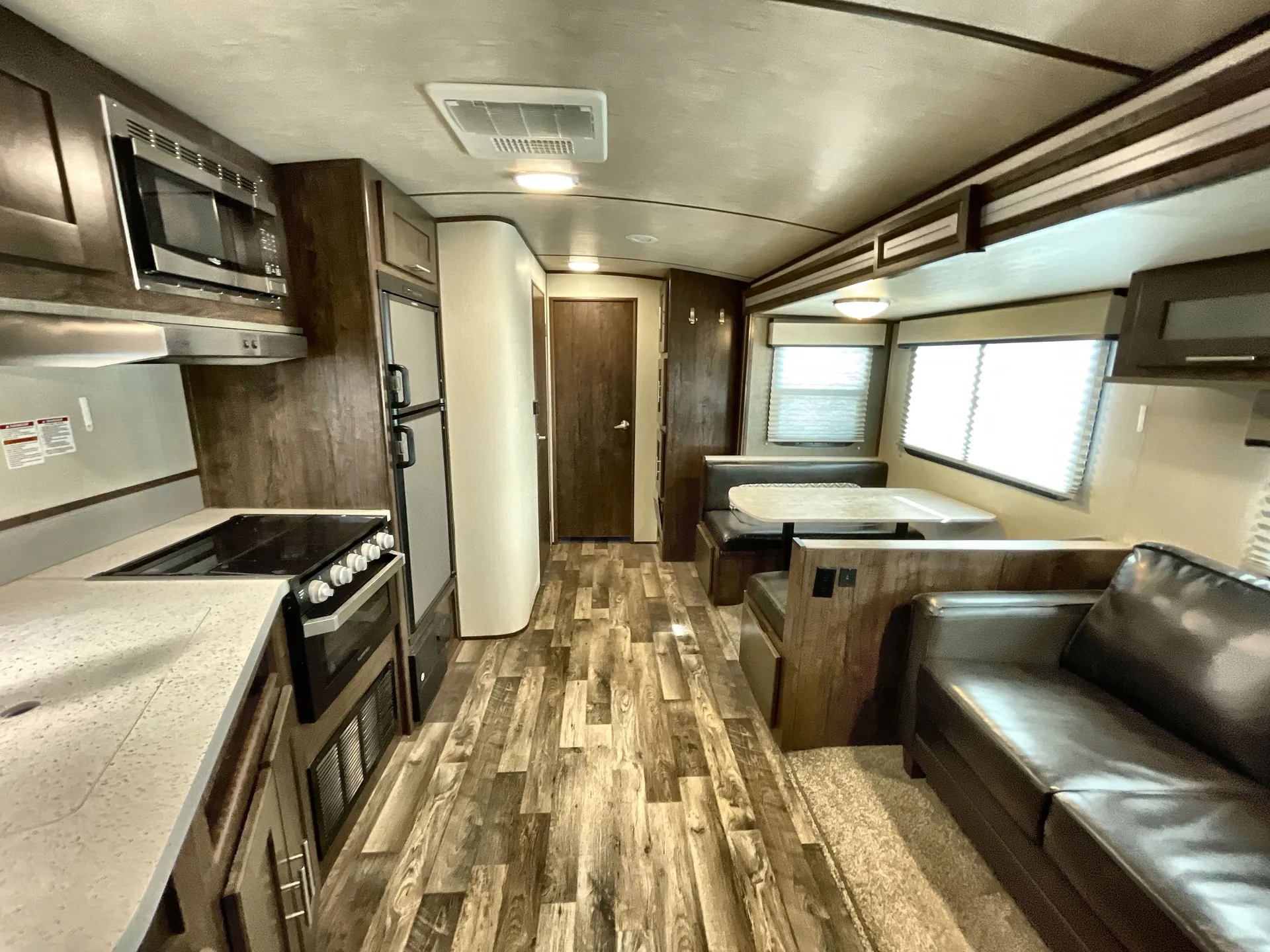 2019 Cruiser RV Radiance 28QD — living area main