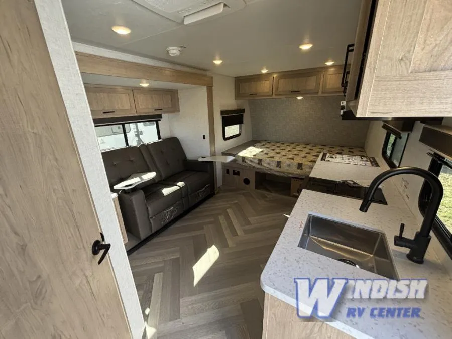 2025 Ember RV E-Series 18FBE - Photo 4