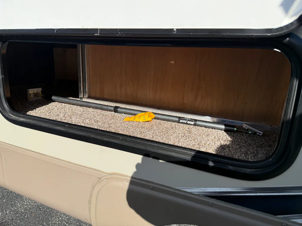 2018 Forest River Flagstaff Micro Lite 25BRDS, Photos photo 4