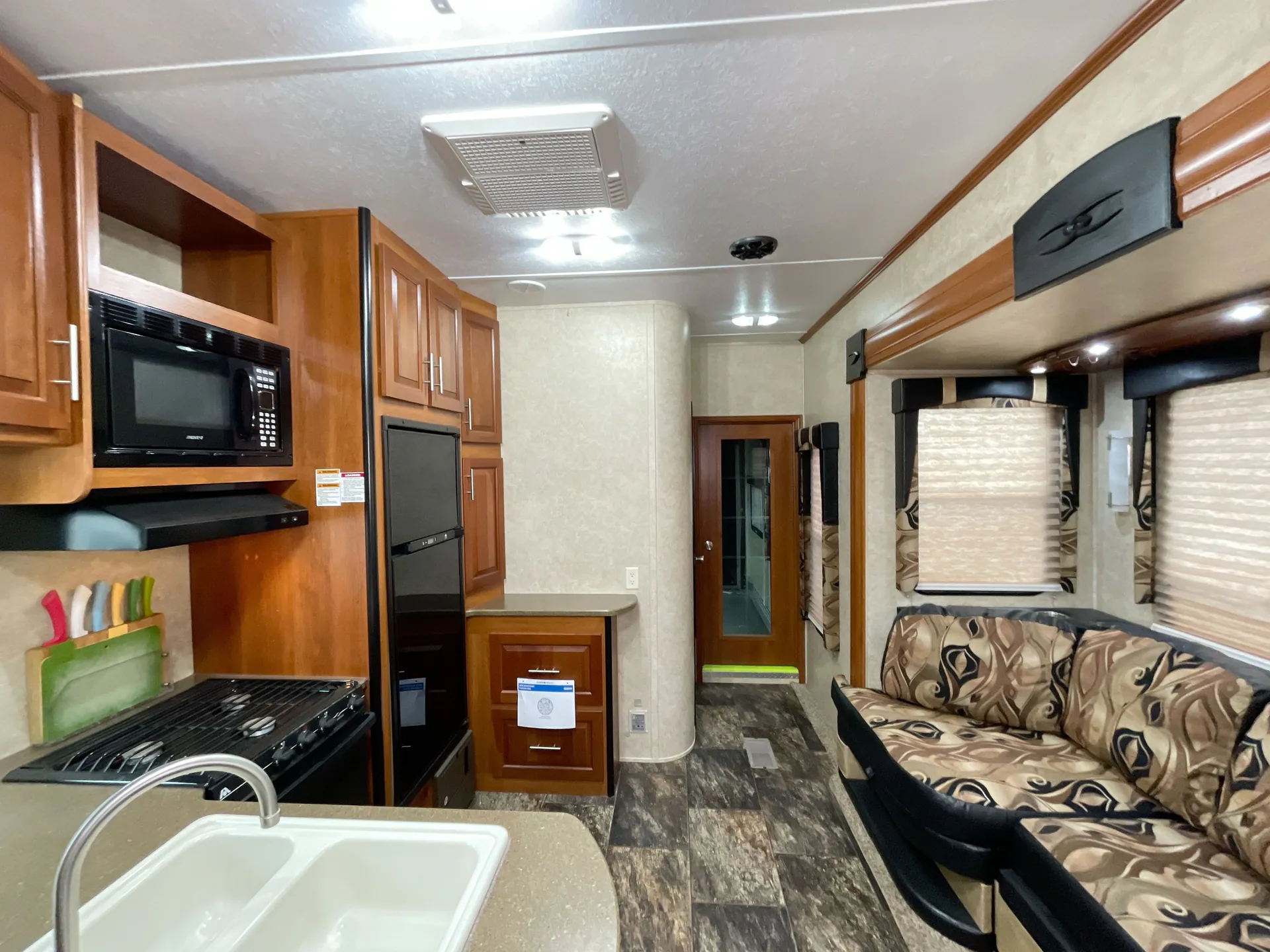 2012 Keystone Fuzion 300 — living area main