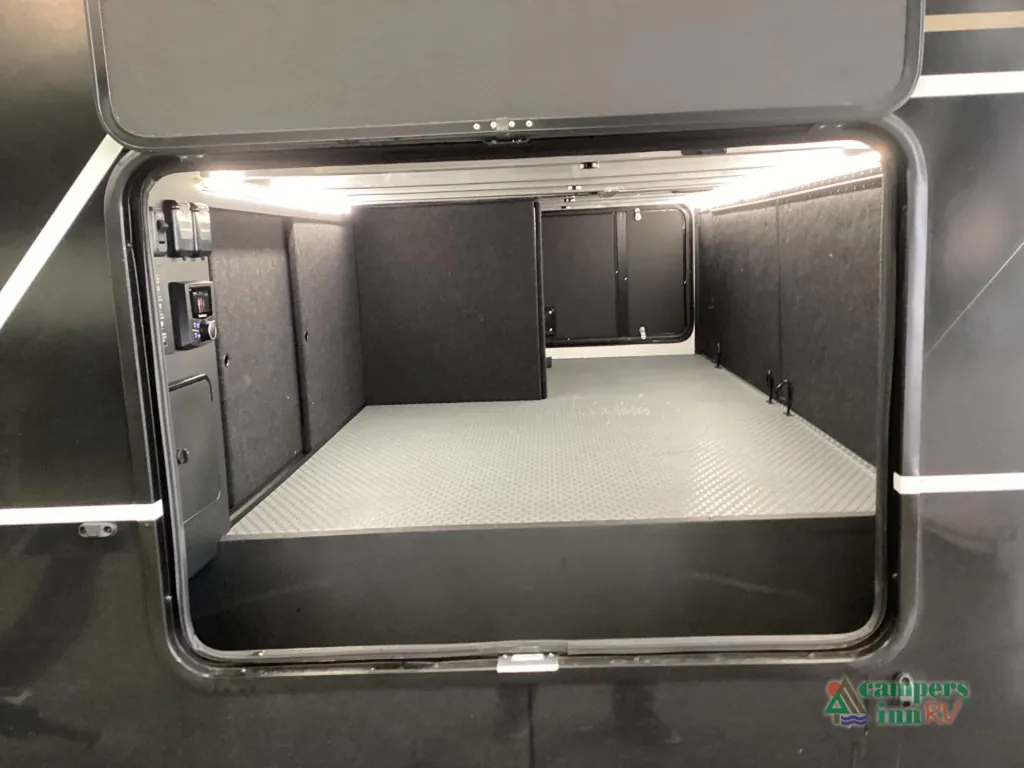 2026 Brinkley Model G 4150, Photos photo 11
