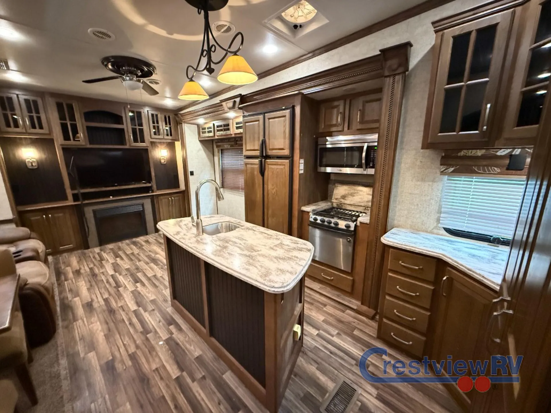2015 Keystone Alpine 3010RE - Photo 4
