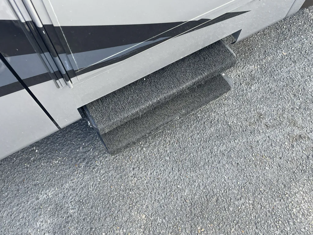 2020 Thor Motor Coach Challenger 35MQ, Photos photo 27
