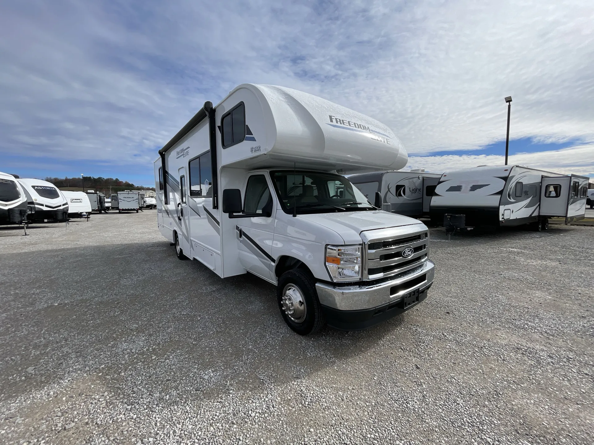 2026 Thor Motor Coach Freedom Elite 28HZ