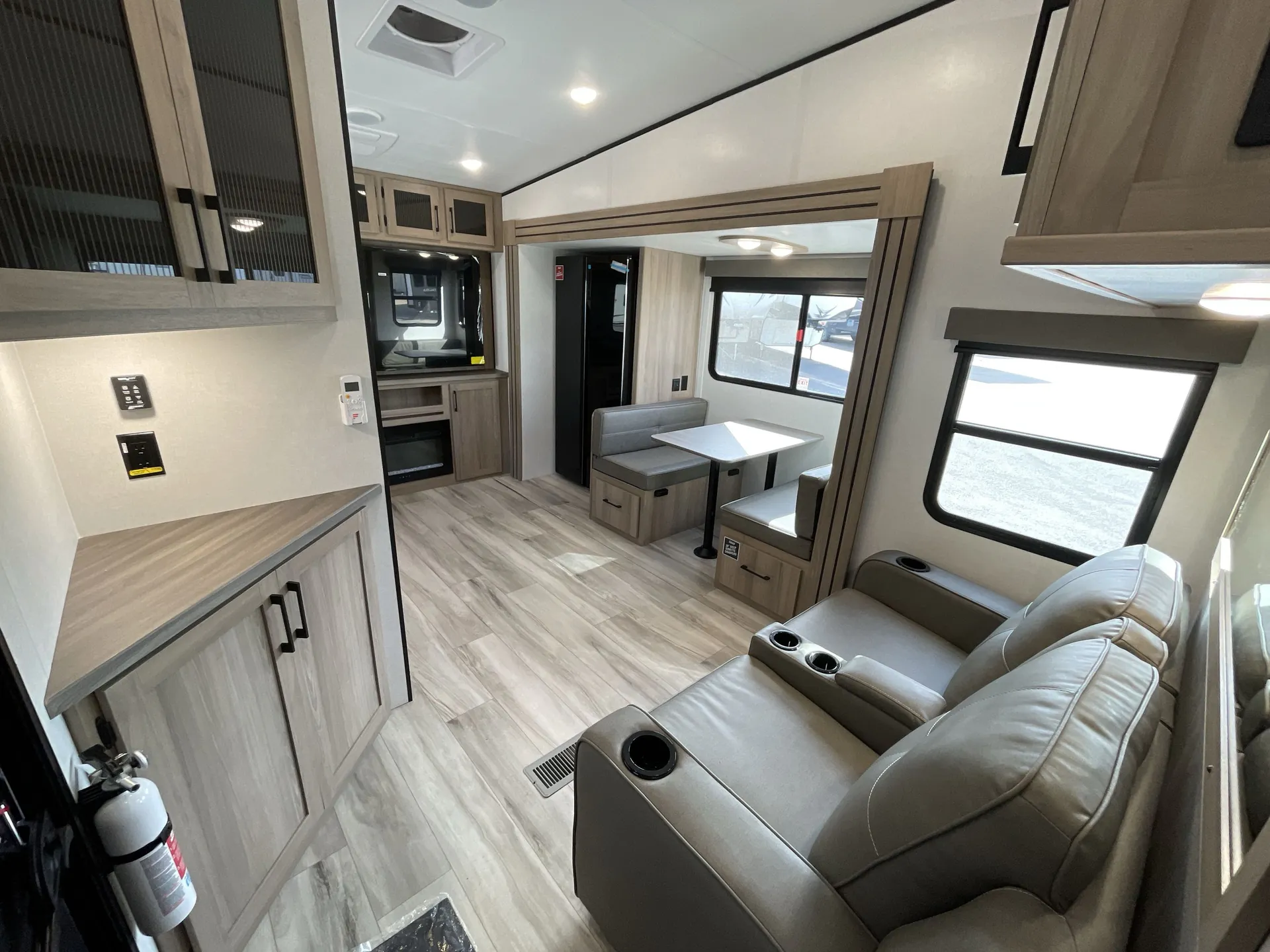 2026 Keystone Coleman Legacy 2400REX - Photo 3