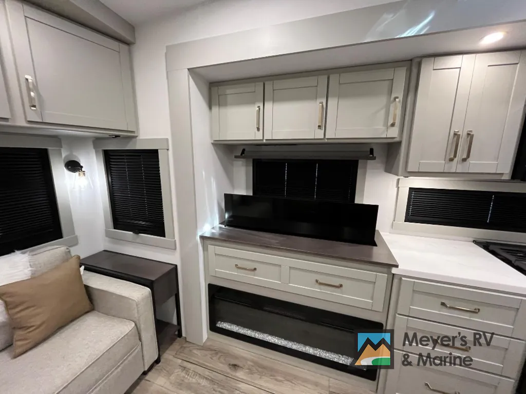 2026 Brinkley Model Z 3600, Photos photo 18
