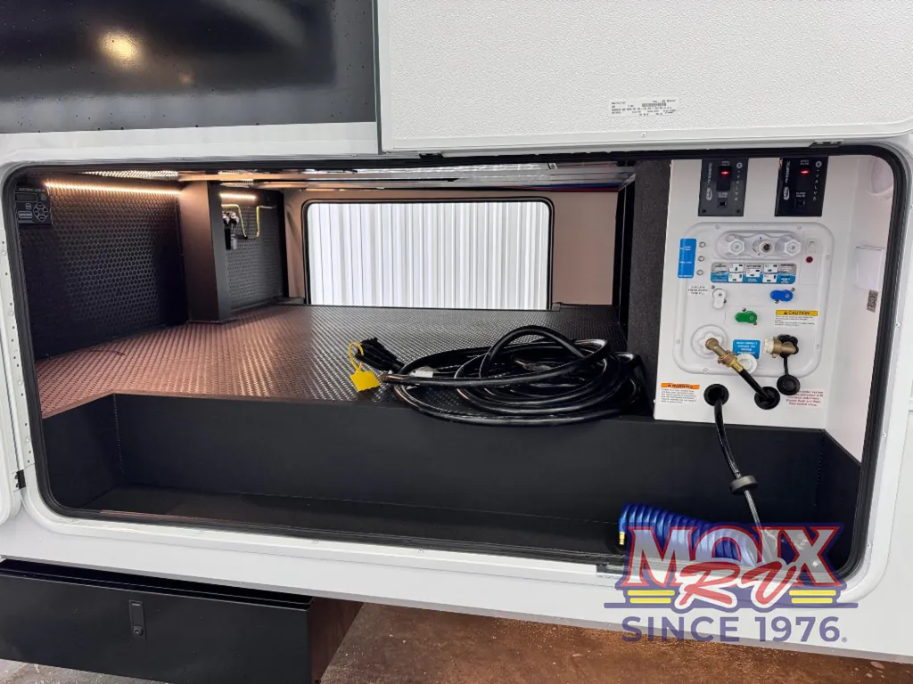 2026 Brinkley Model Z 3600, Photos photo 18