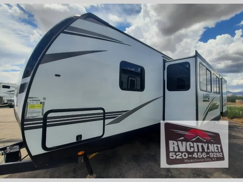 2023 Cruiser RV MPG 3100BH - Photo 3