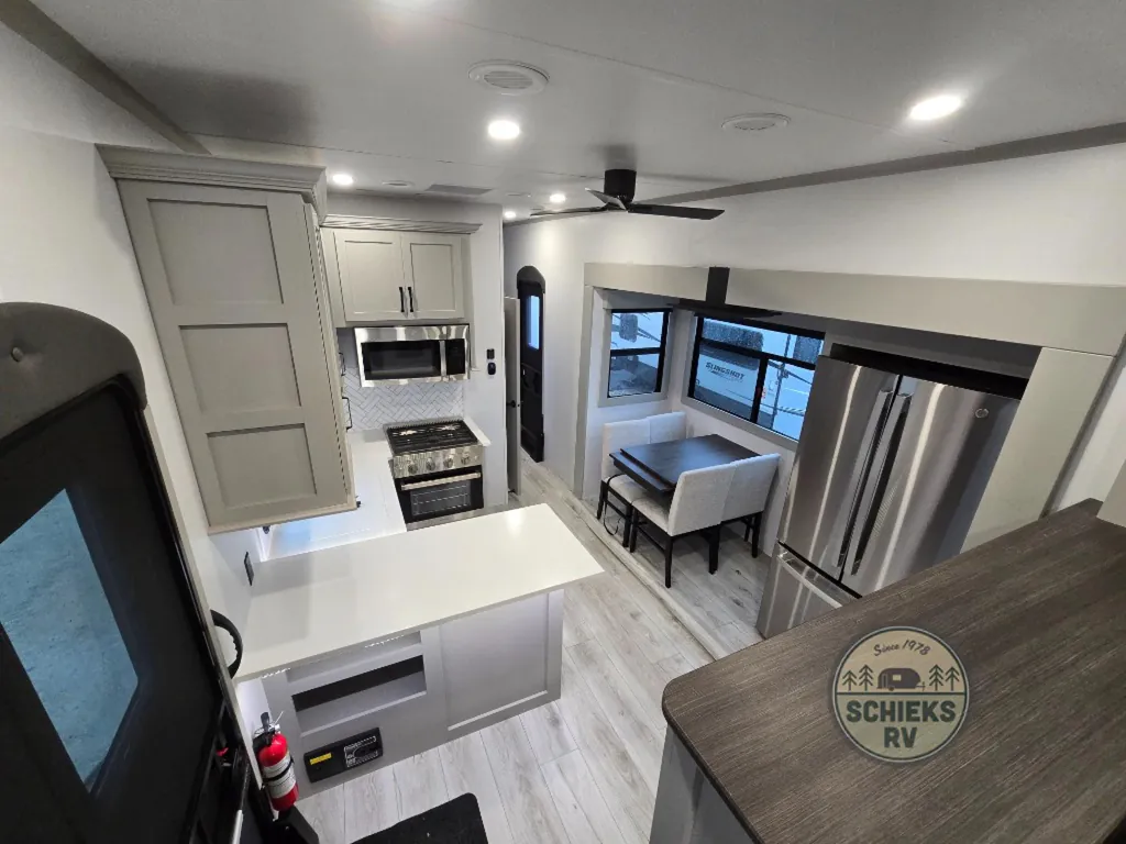 2025 Keystone Montana High Country 377FL, Photos photo 10