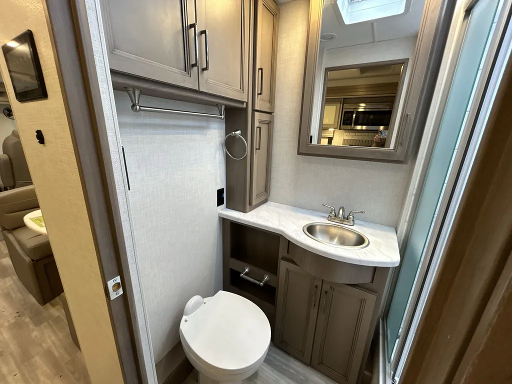 2026 Thor Motor Coach Windsport 29L, Photos photo 14