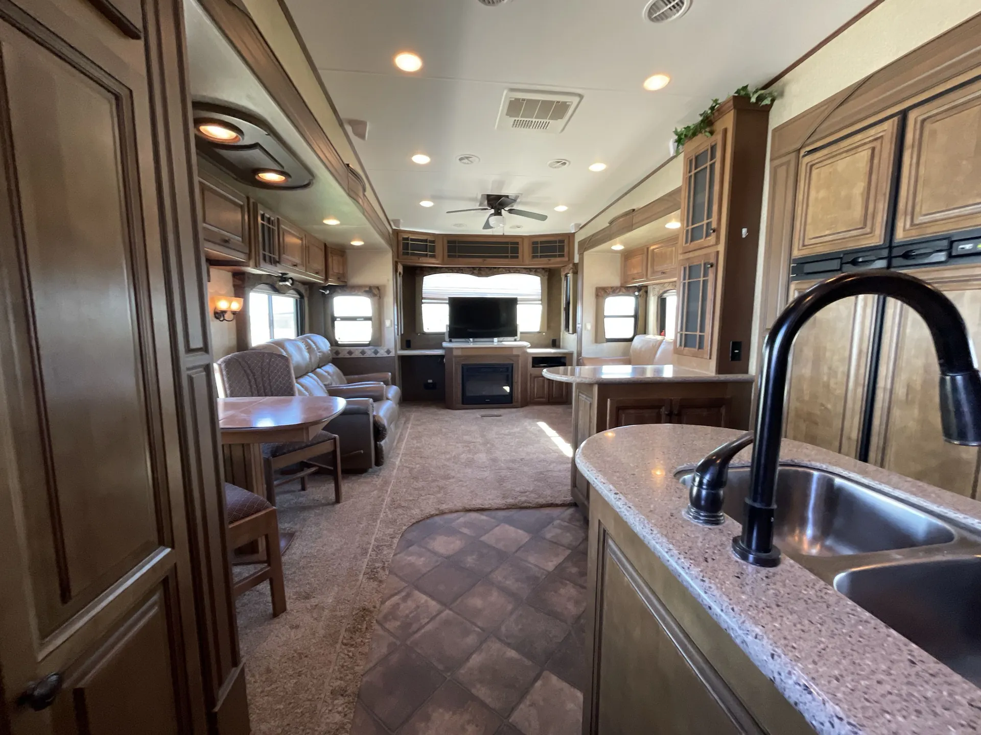 2013 Heartland Bighorn 3610RE — living area main