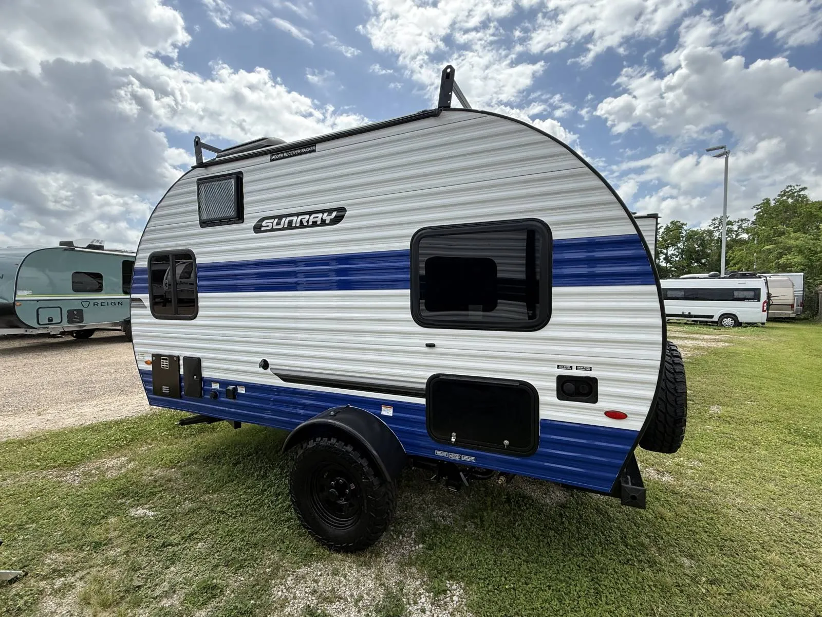 2026 Sunset Park RV SunRay 149 - Photo 4