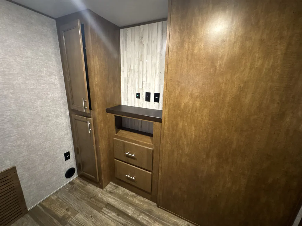 2019 Forest River Sabre 36BHQ, Photos photo 17