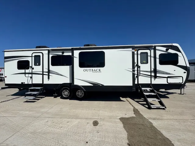 2017 Keystone Outback Diamond Super-Lite 332FK - Photo 2