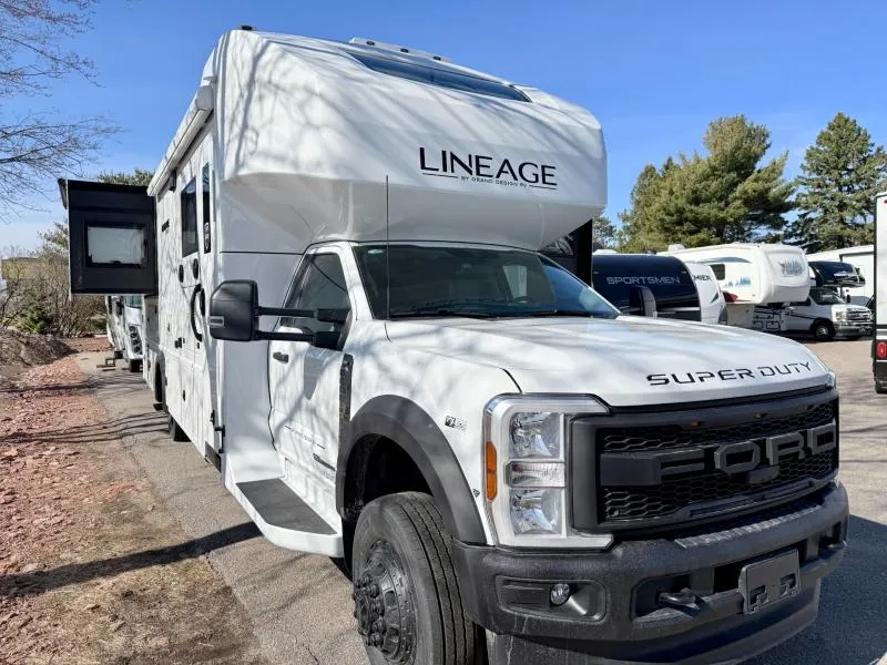 2026 Grand Design Lineage Series F 31ZW - Photo 2