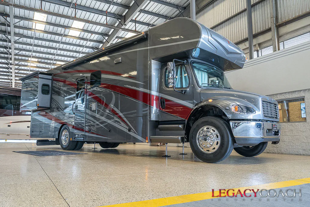 2022 Renegade RV Valencia 35MB - Photo 2