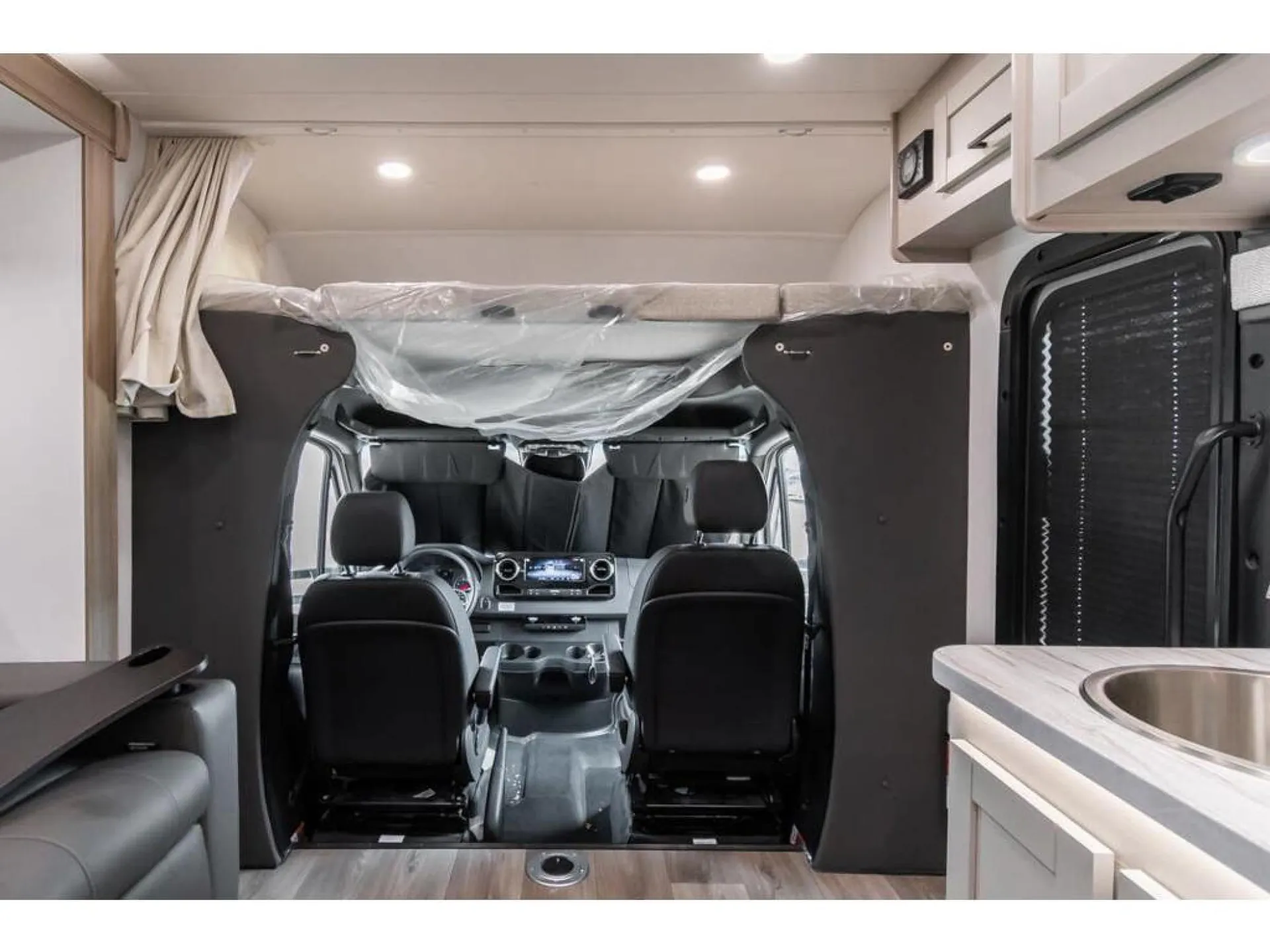 2026 Entegra Coach Qwest SE 24R - Photo 4
